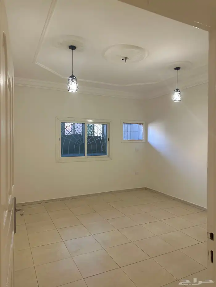 شقة للايجار حي الربوه 9