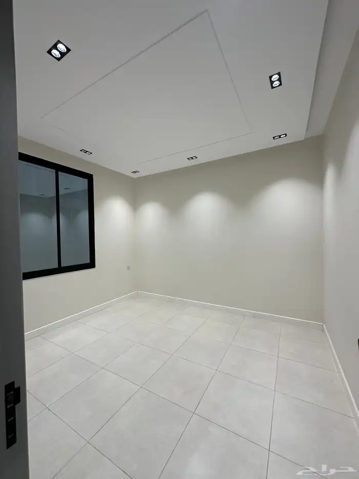 للبيع شقه علويه بموقع مميز قريب من مطار ابها 11