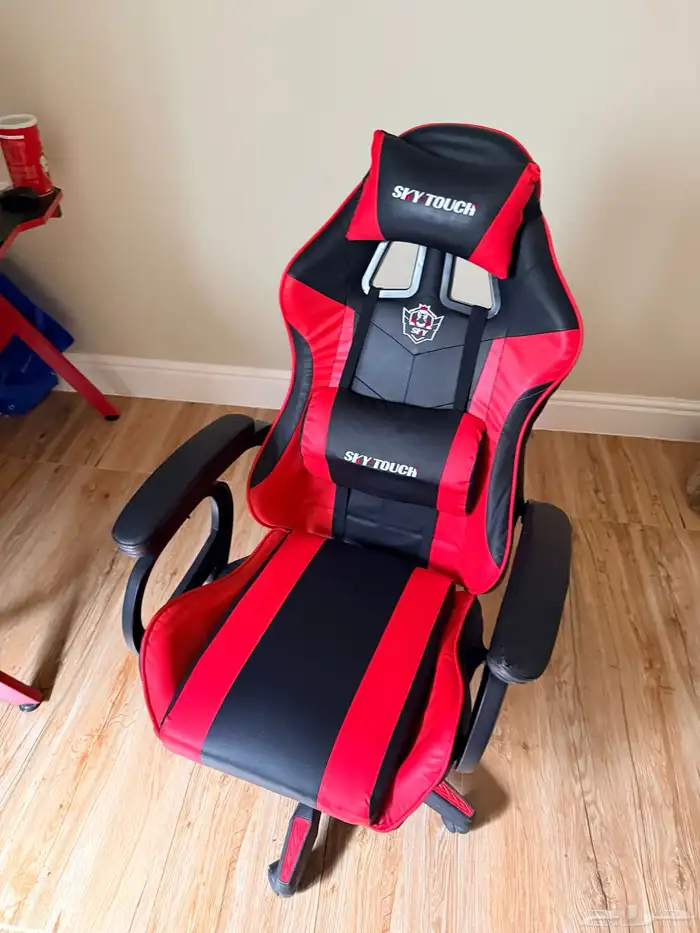 طاولة كمبيوتر مع كرسي gaming 1