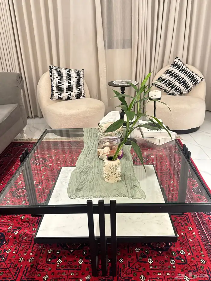 الحجم متر في متر .. طاوله كبيرة من هوم سنتر جديد 2