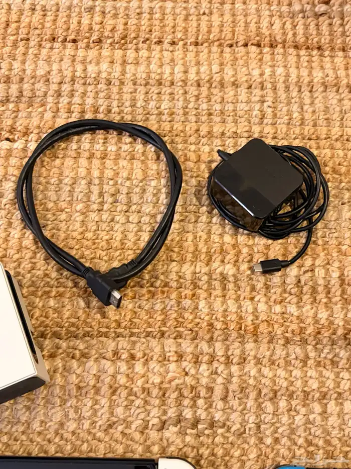 جهازين نينتندو سويتش مع وحدات تحكم إضافية 4