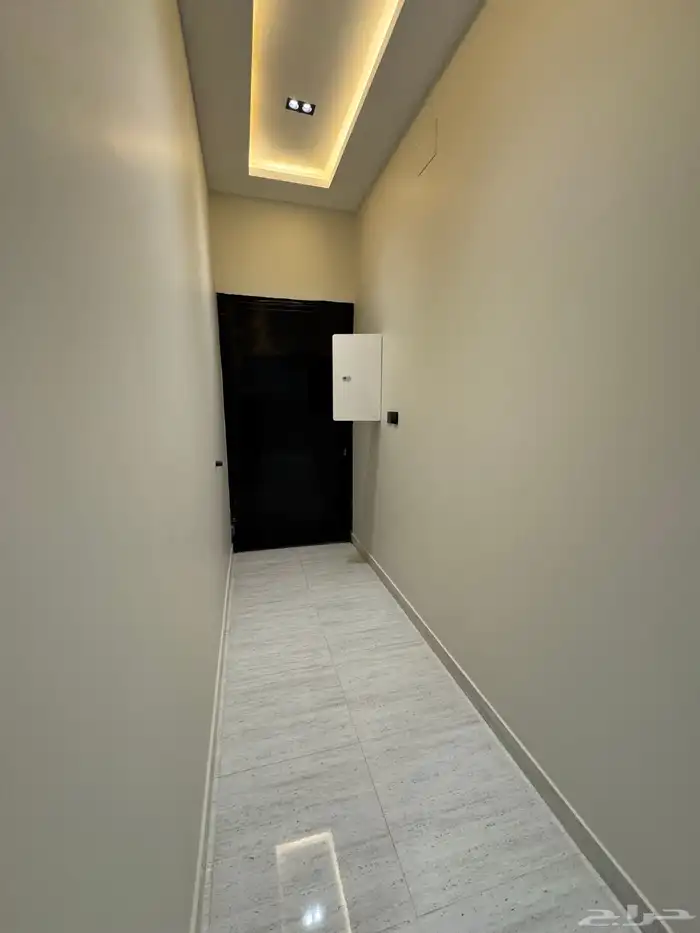 للبيع شقق تمليك أرضي 6غرف بمدخل سياره قرب كوبري باحص 10