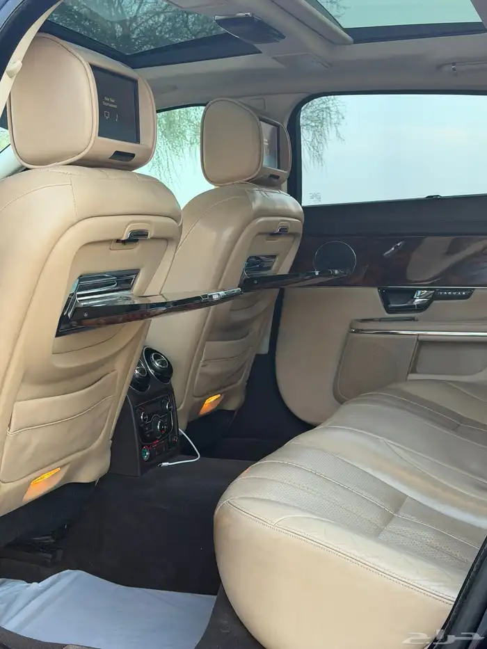 جاكوار XJL Portfolio 2012 فل اطلبية تنفس طبيعي بحالة الوكالة 57
