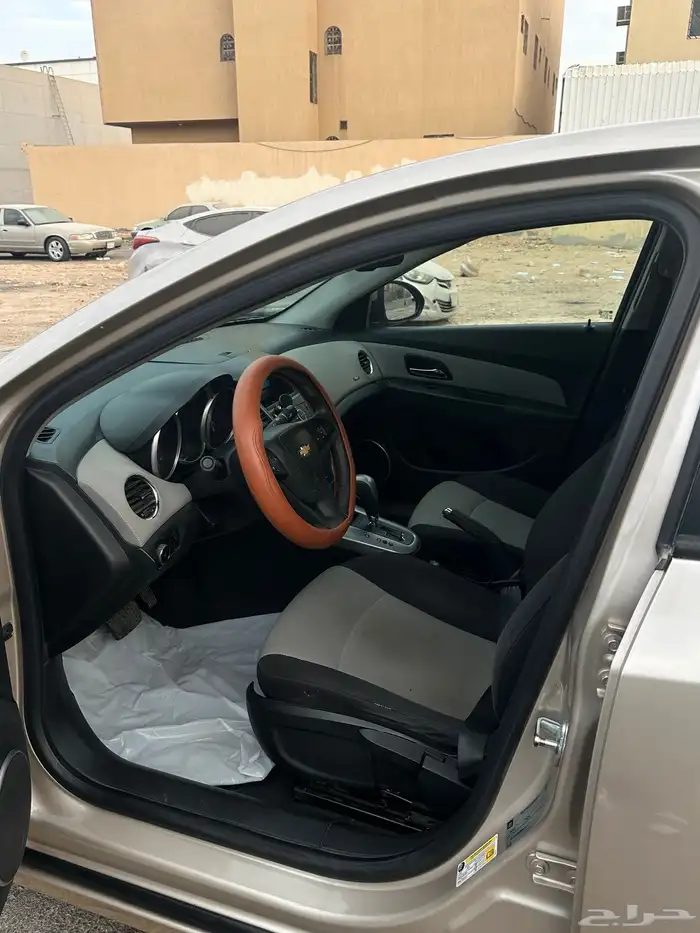 شيفروليه كروز 2012 ذهبي 8