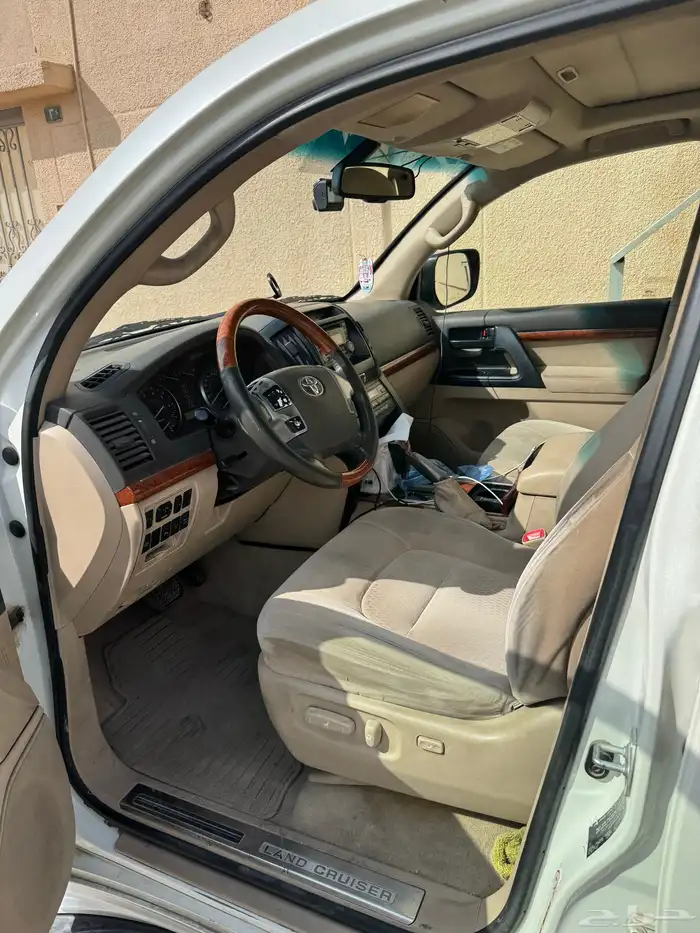 جيب لاندكروزر 2014 7