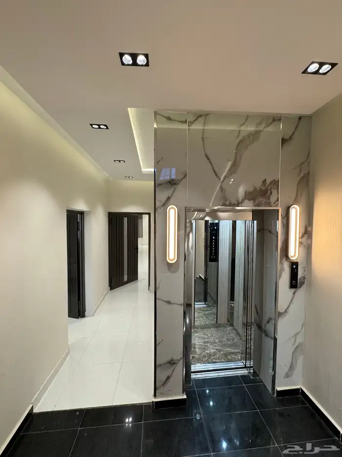 للبيع شقق تمليك علوي مع سطح خاص ومصعد حي المعارض 520 الف 2