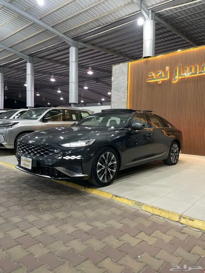 كيا كي8 موديل 2022 فل كامل 4