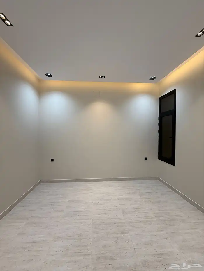 للبيع شقق علويه وارضيه بسعر صيدة بدرة الموسي ع برحه مسجد 7