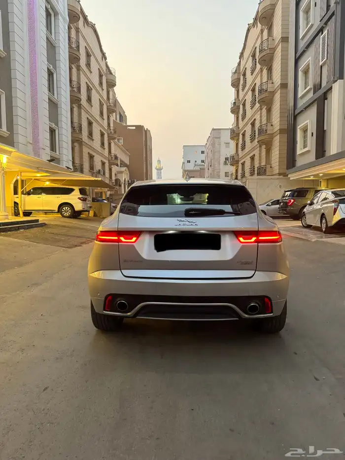 جاكوارEPACE 2018 14