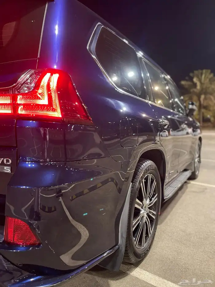 للبيع لكزس LX570S سعودي بودي بلد 5