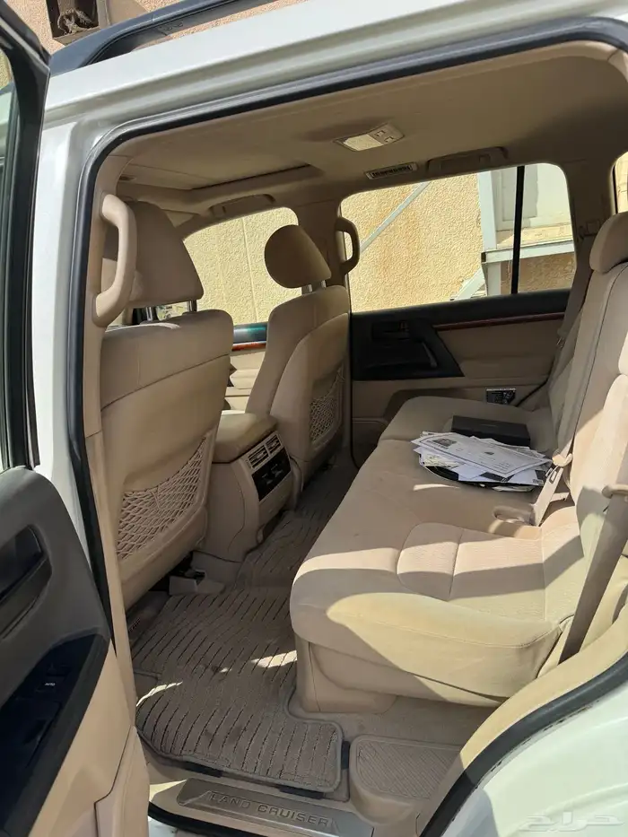 جيب لاندكروزر 2014 3