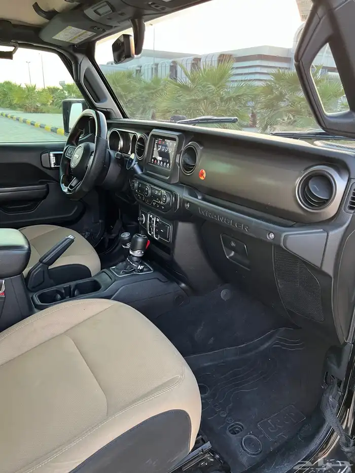 رانجلر سبورت (2018). 25