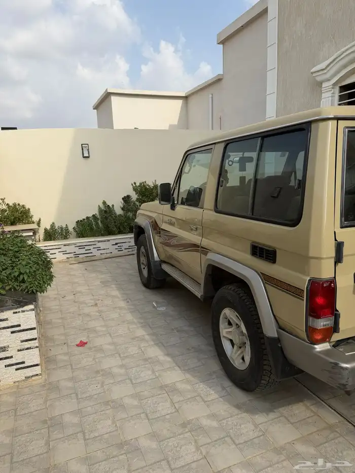 جيب ربع 2014 نظيف جدا  مشروط كامل 2