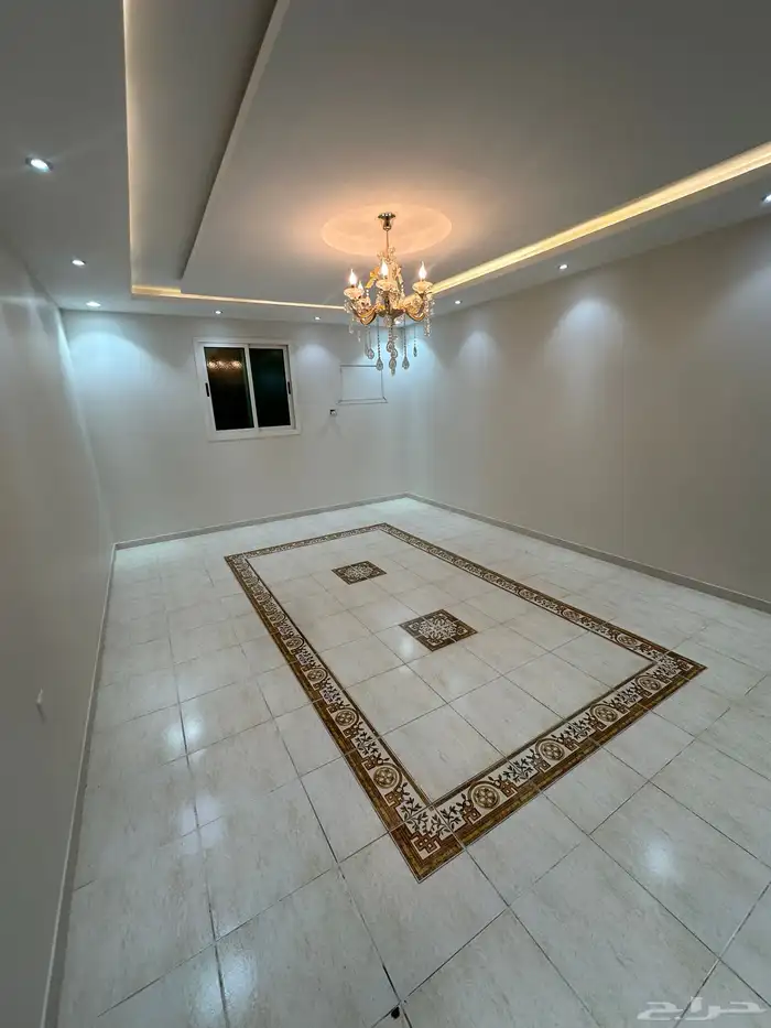 دور اول للإيجار 450 متر غرناطه 60 الف 2