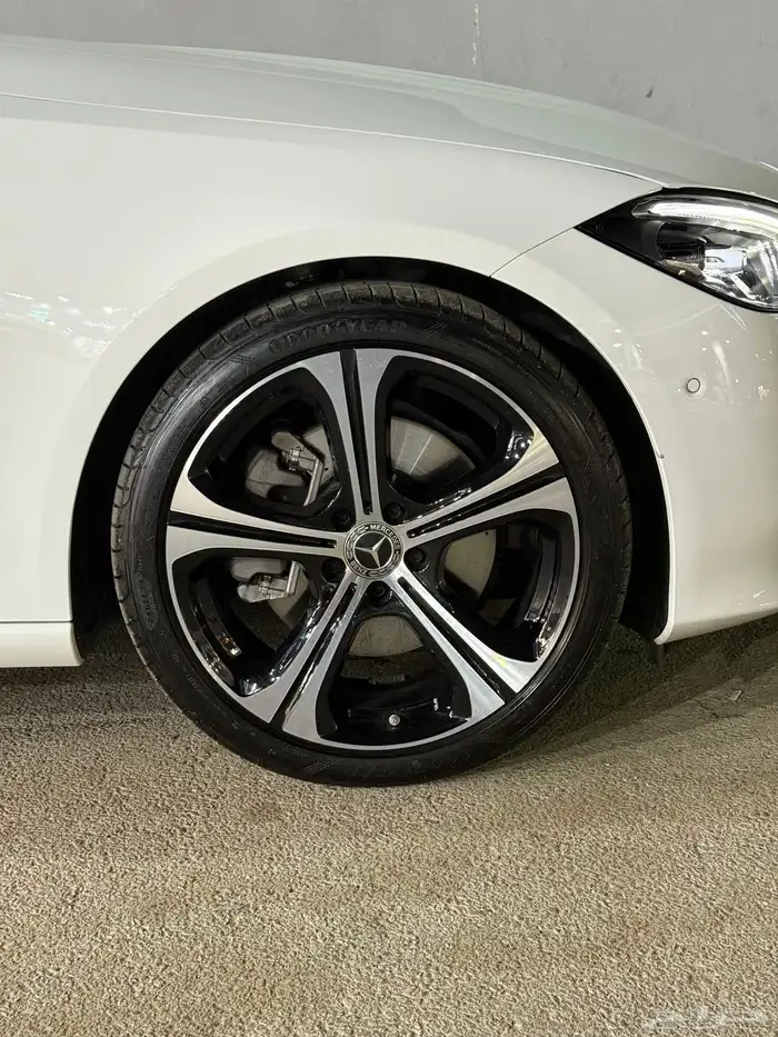 مرسيدس C300 2024 - 4MATIC شبه وكالة 7000KL اقل سعر 2