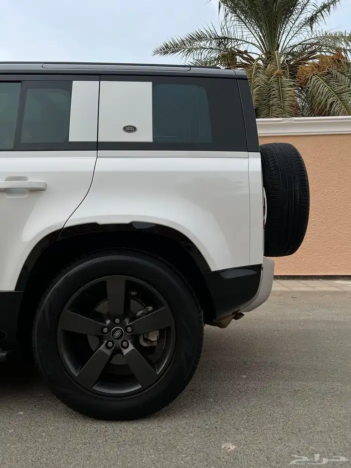 لاندروفر ديفيندر 110 ناغي 2023 ضمان وصيانه مجانيه 24