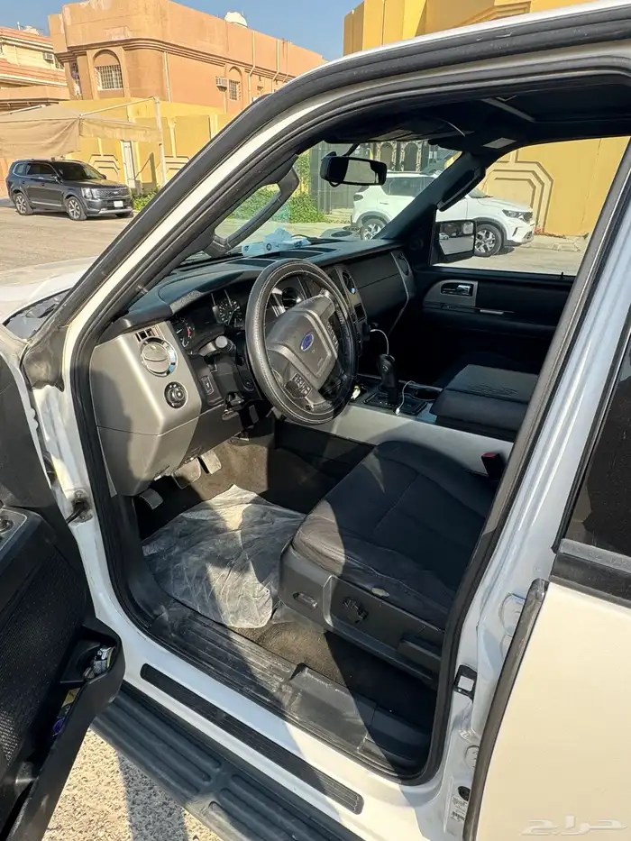 فورد كسبدشن XLT 6