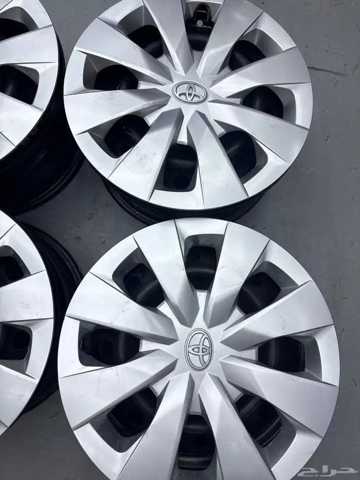 جنوط كورولا مقاس 15 اصلي بلد 2025 جديد اصفار مع طيس الوكاله 1