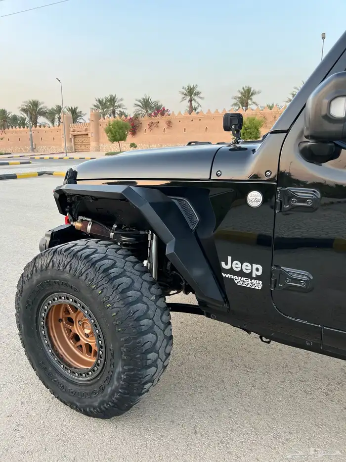 رانجلر سبورت (2018). 12