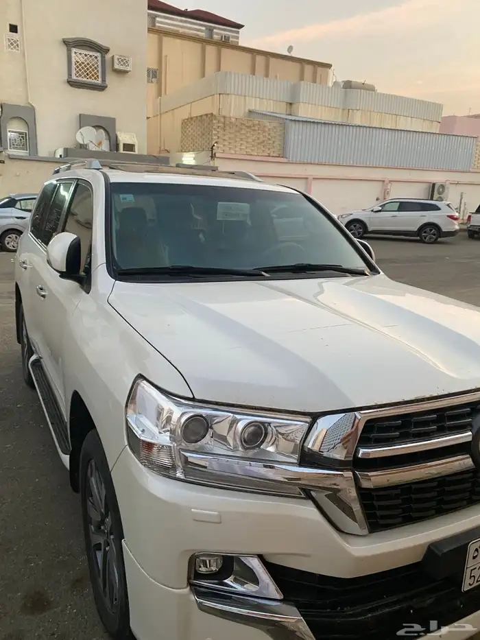 صالون في اكس ار 1 سعودي ماشي 29 الف وكالة شبه الجديد 9