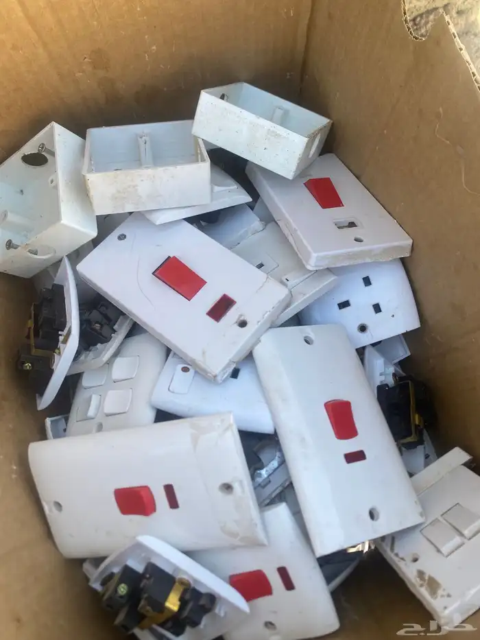 افياش الكهرباء نضيفه مفكوكة من بيت 50 حبه لبيع كامل 0