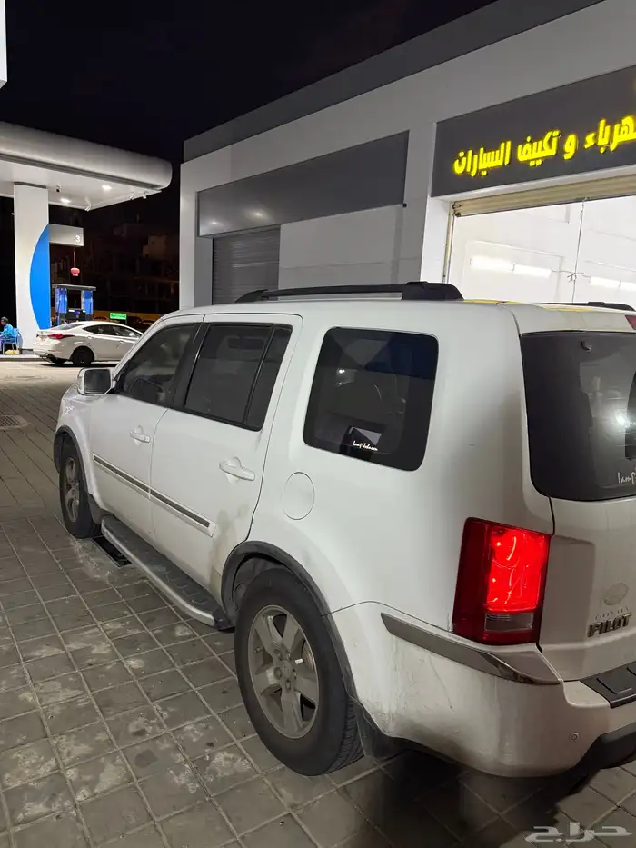 هوندا بايلوت يحمل لوحة شبه مميزة 3
