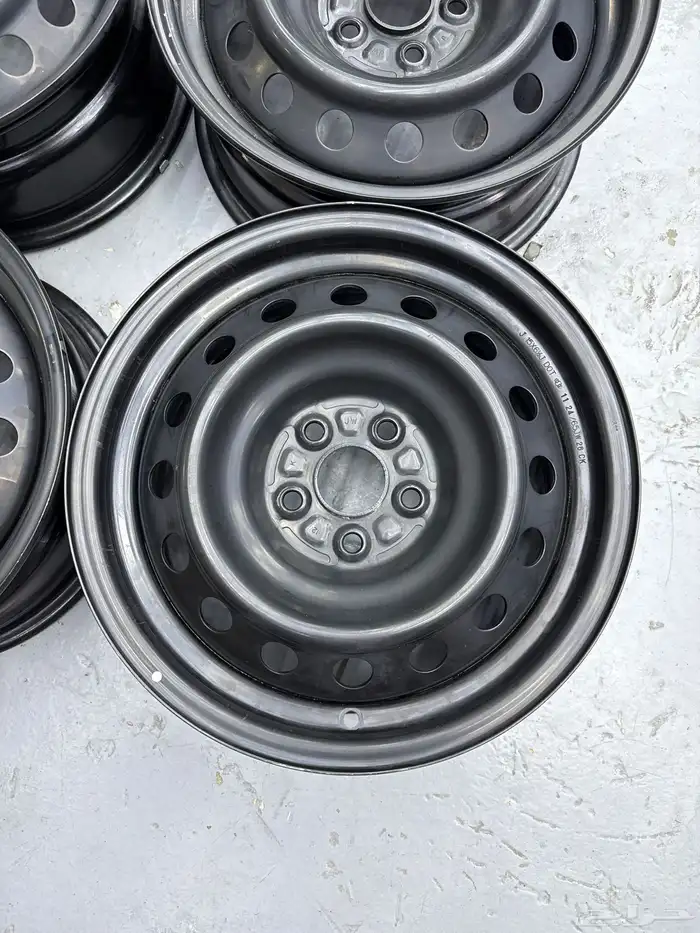 جنوط كورولا مقاس 15 اصلي بلد 2025 جديد اصفار مع طيس الوكاله 6