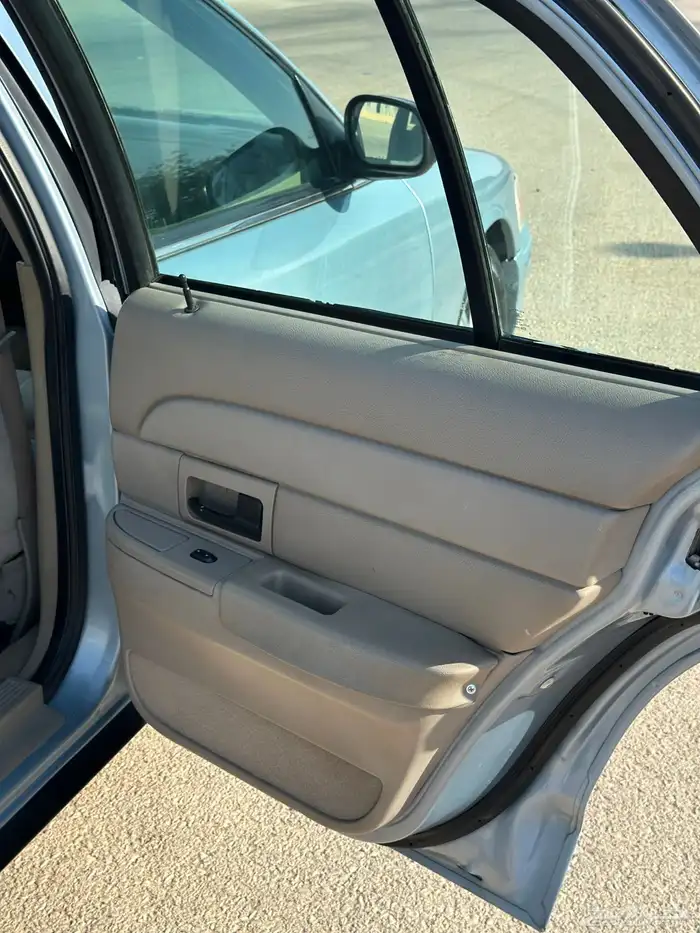 فورد فكتوريا 2006 14