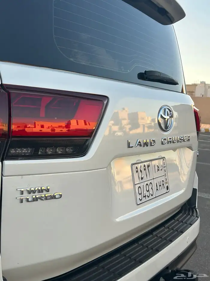 لاندكروزر GXR ديزل 2022 3