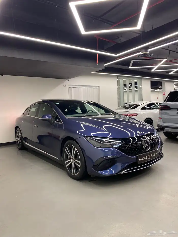 مرسيدس EQE300 2