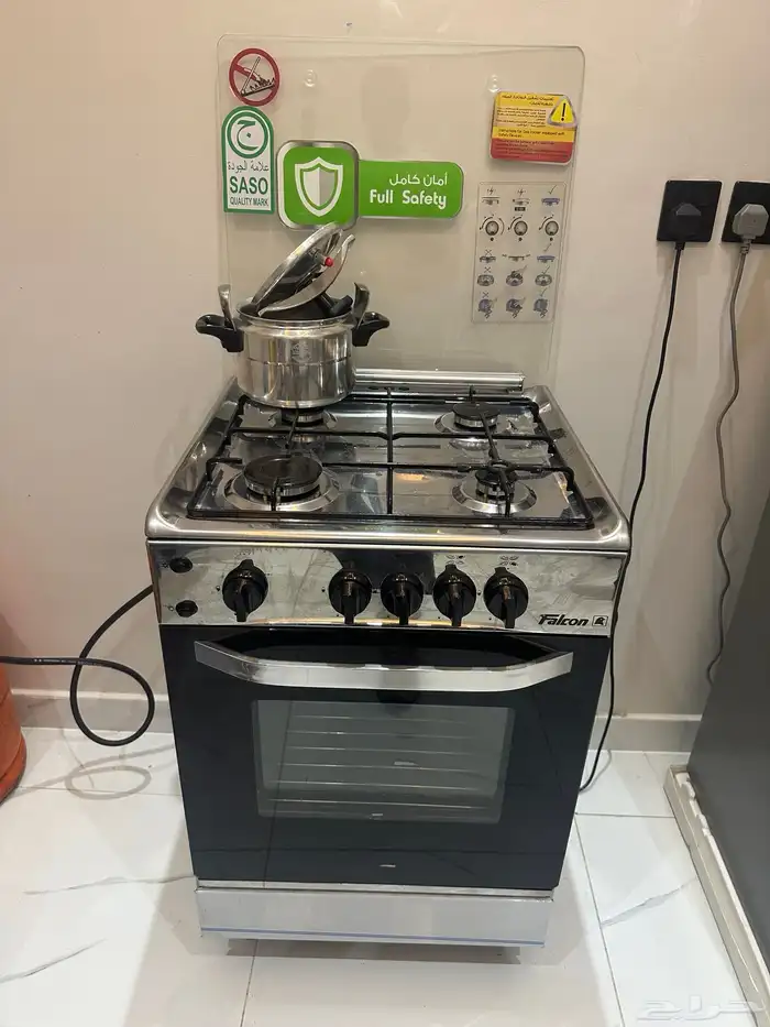 غساله وفرن و اسطوانه مع ملحقاتها شبه جديدة 0