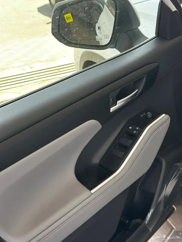 تويوتا هايلاندر GLE نص فل الوان ابيض موديل 2025 11