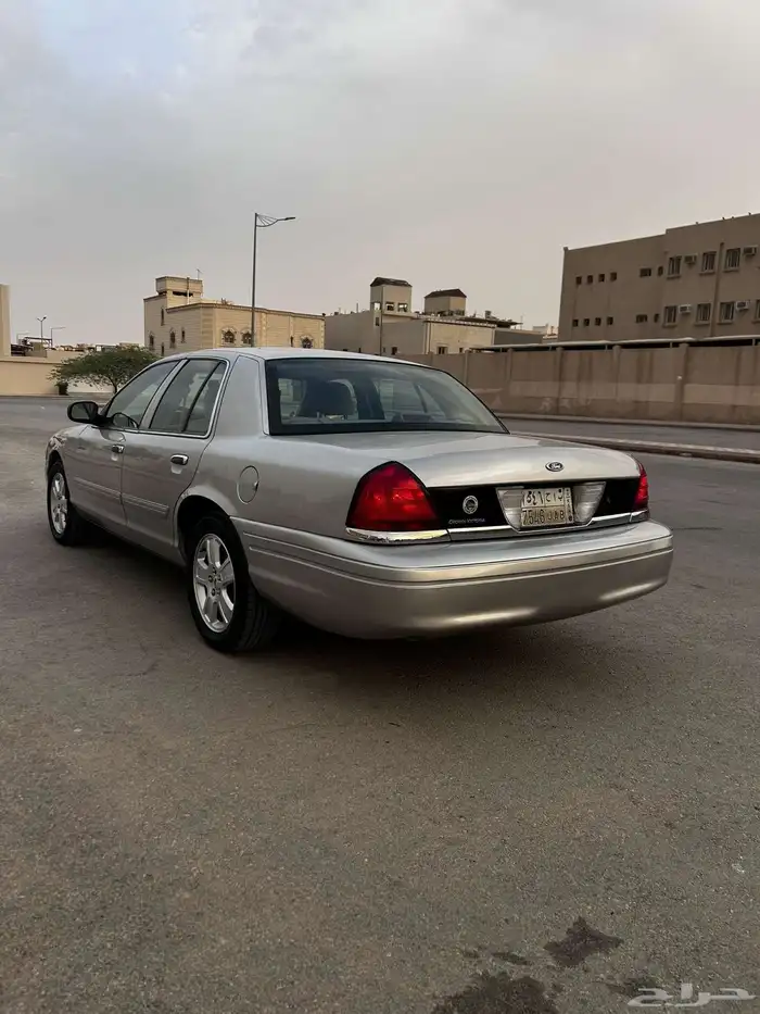 فورد فكتوريا 2010 سعودي ممشى قليل 6