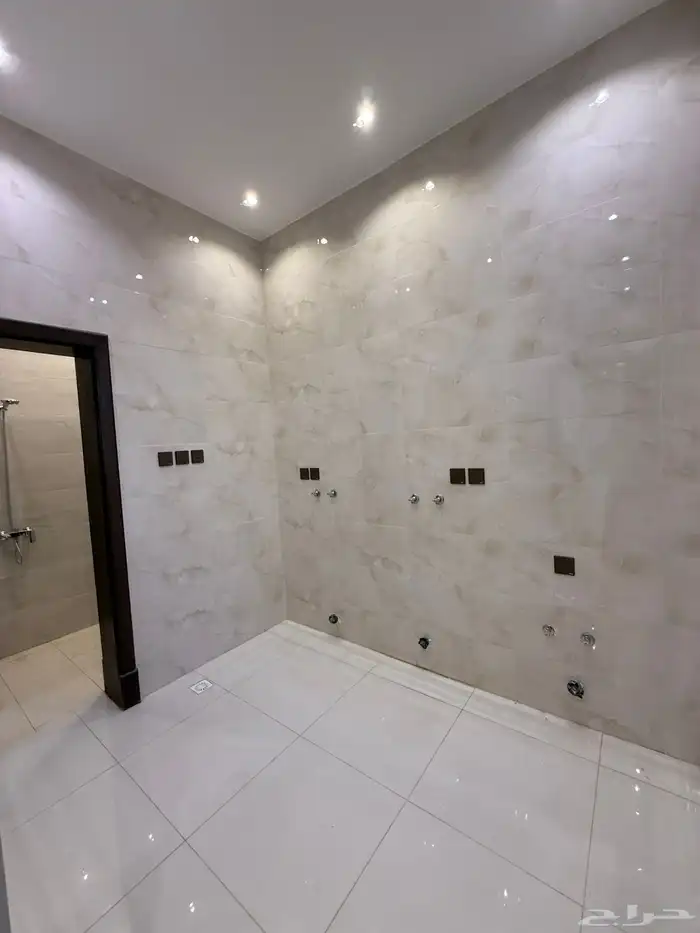 للبيع فيلا مودرن دورين وملحق ف درة الموسي مقابل ممشي الراقي 27