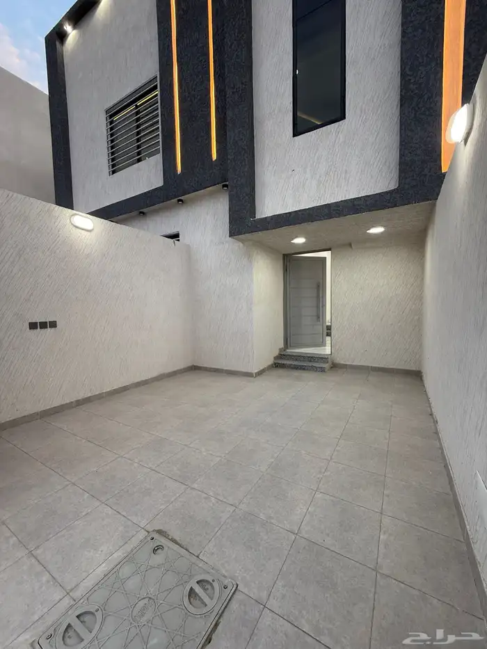 للبيع ارواف علويه وشقق ارضيه ببايكة سيارة ف شمال الخميس 20