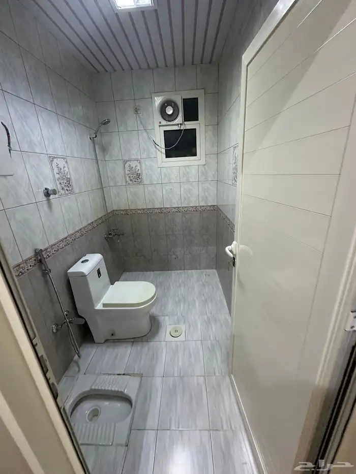 دور اول للإيجار 450 متر غرناطه 60 الف 9