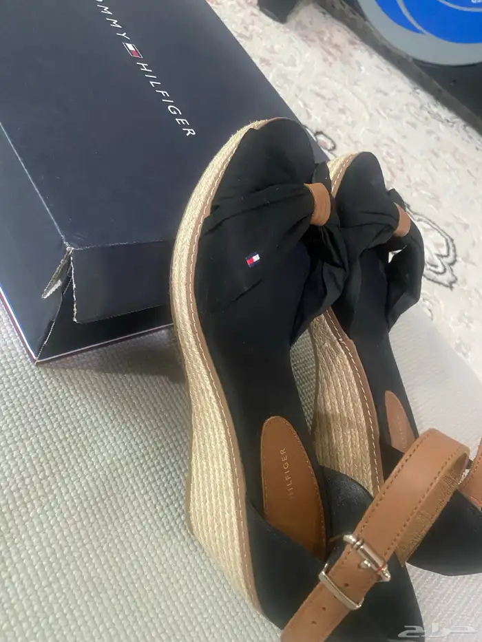 مقاس 39 للبيع بكرتونه لعدم مناسبة المقاس 1