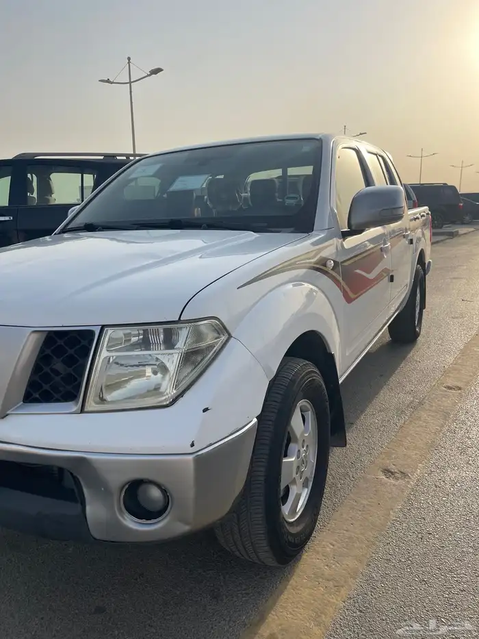 نيسان نافارا 2015 0