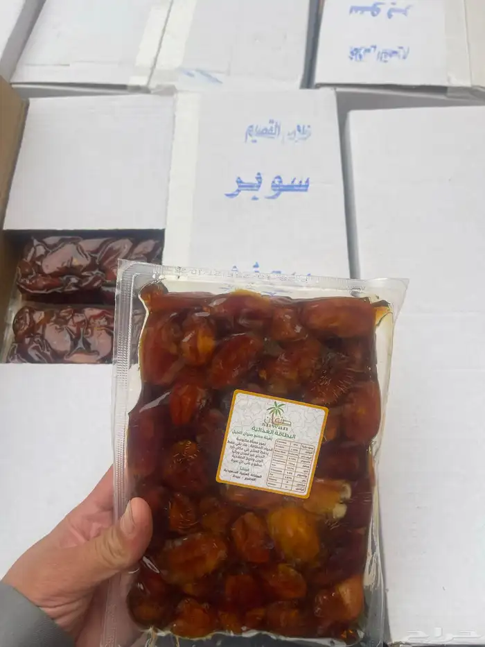 يوجود جميع انواع التمور انتاج هذا العام 0