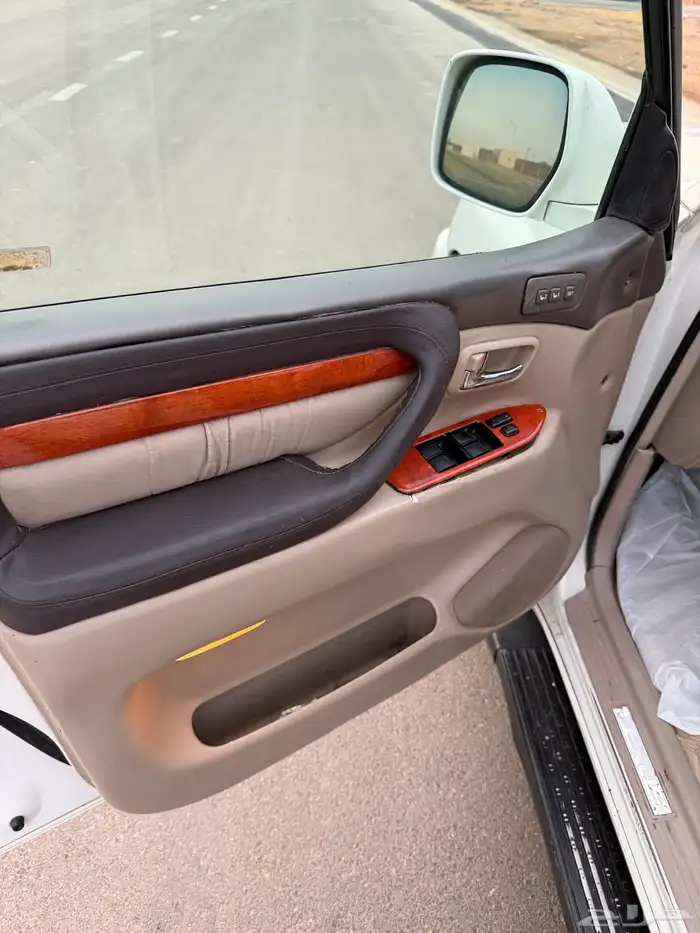 للبيع لكزس 2001 فيه رش خفيف 11