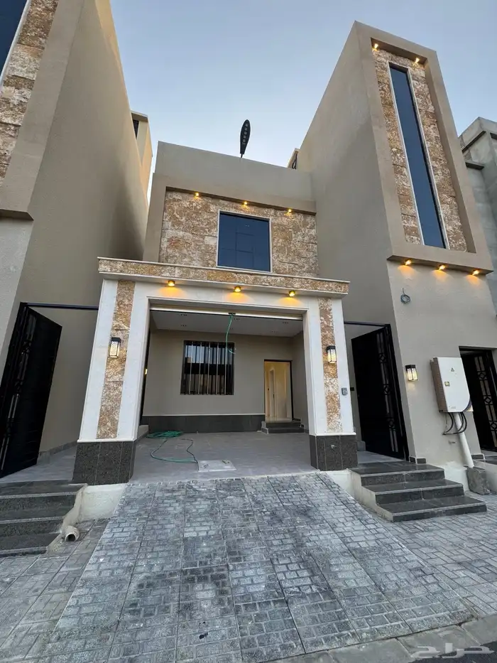 للبيع شقق تمليك أرضي 6غرف بمدخل سياره قرب كوبري باحص 0