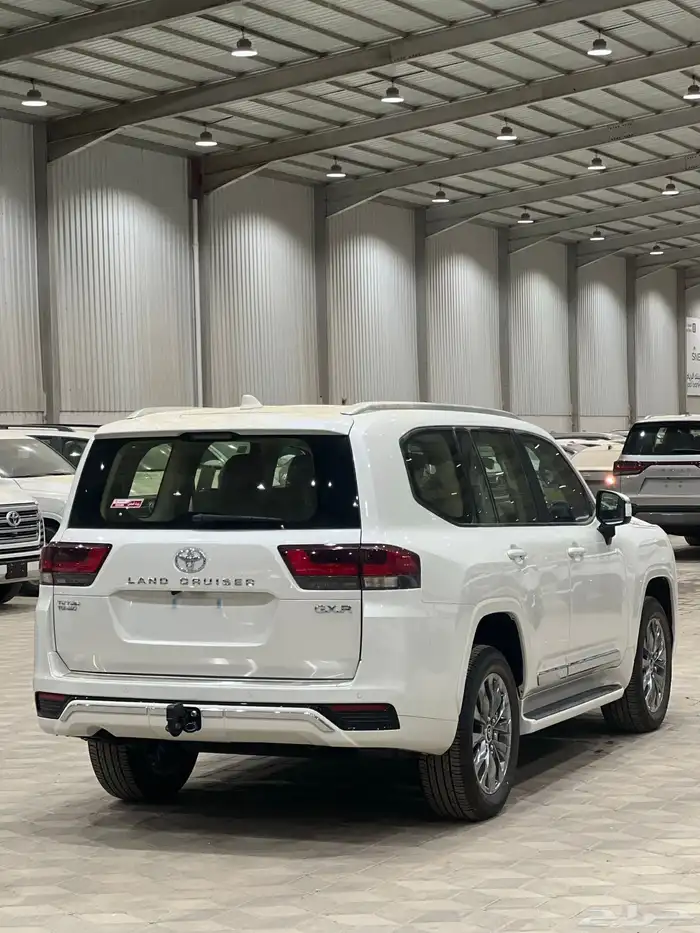 تويوتا لاندكروزر GXRL4 2025 6