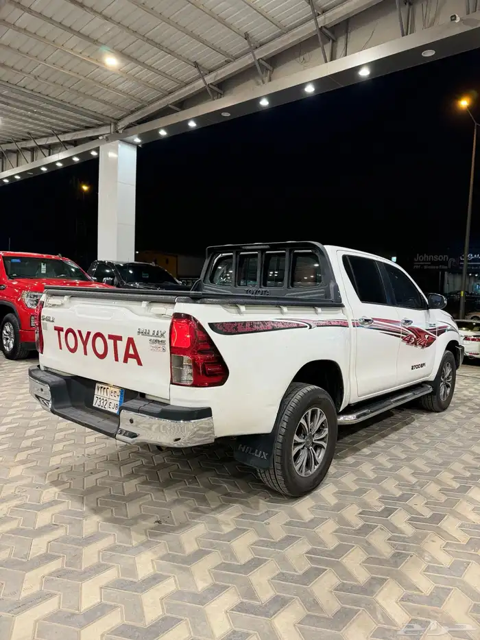 هايلوكس 2016 دبل بنزين 4