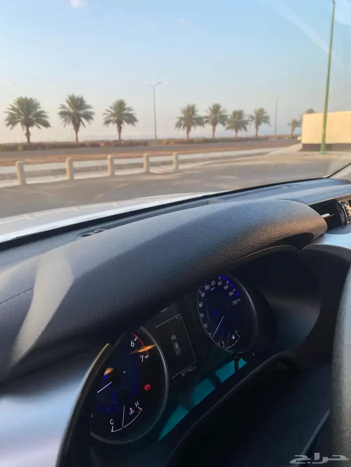 هايلوكس 2016وكاله فل كامل بدووون دبل قير عايدي مخزن 40