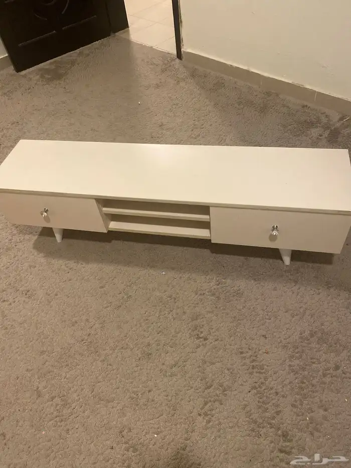 طاوله تلفاز مستخدمه 1
