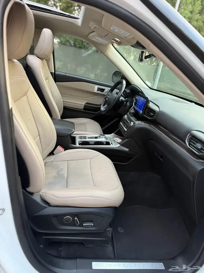 FORD EXPLORER LIMITED 2020 26