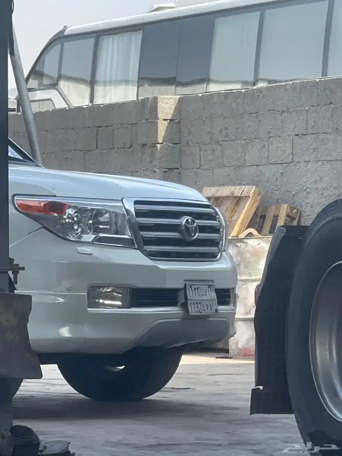 احتاج اوزن جيب لاندكروزر vxr 2010 0