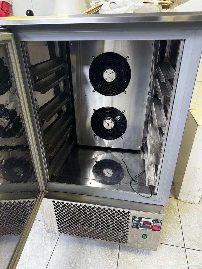 كوره عجين شك فريز عشر صواني ثلاجات 3ابواب ربوت كوب فرنسي 3