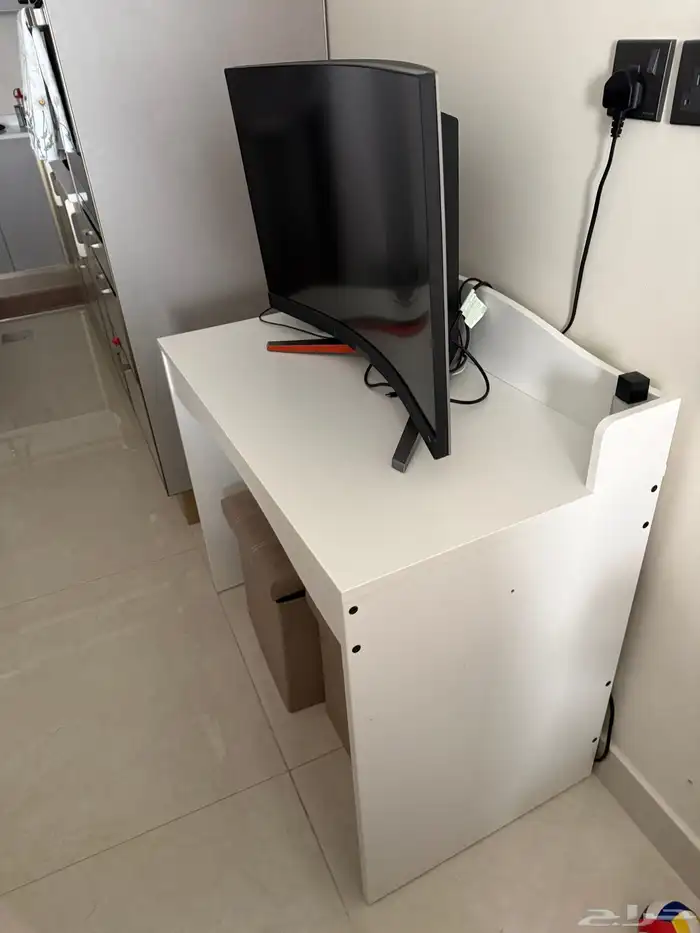 مكتب ايكيا 1