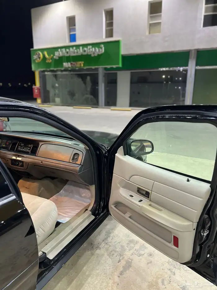 فورد فكتوريا 2006 بوليسي 23